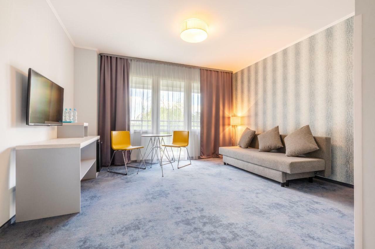 Hotel Perlowy Окунинка Экстерьер фото